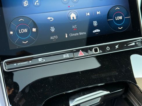 New 2026 Mercedes-Benz C 300 Sedan image 18