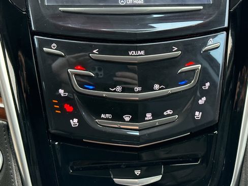 Used 2020 Cadillac Escalade ESV Luxury image 24