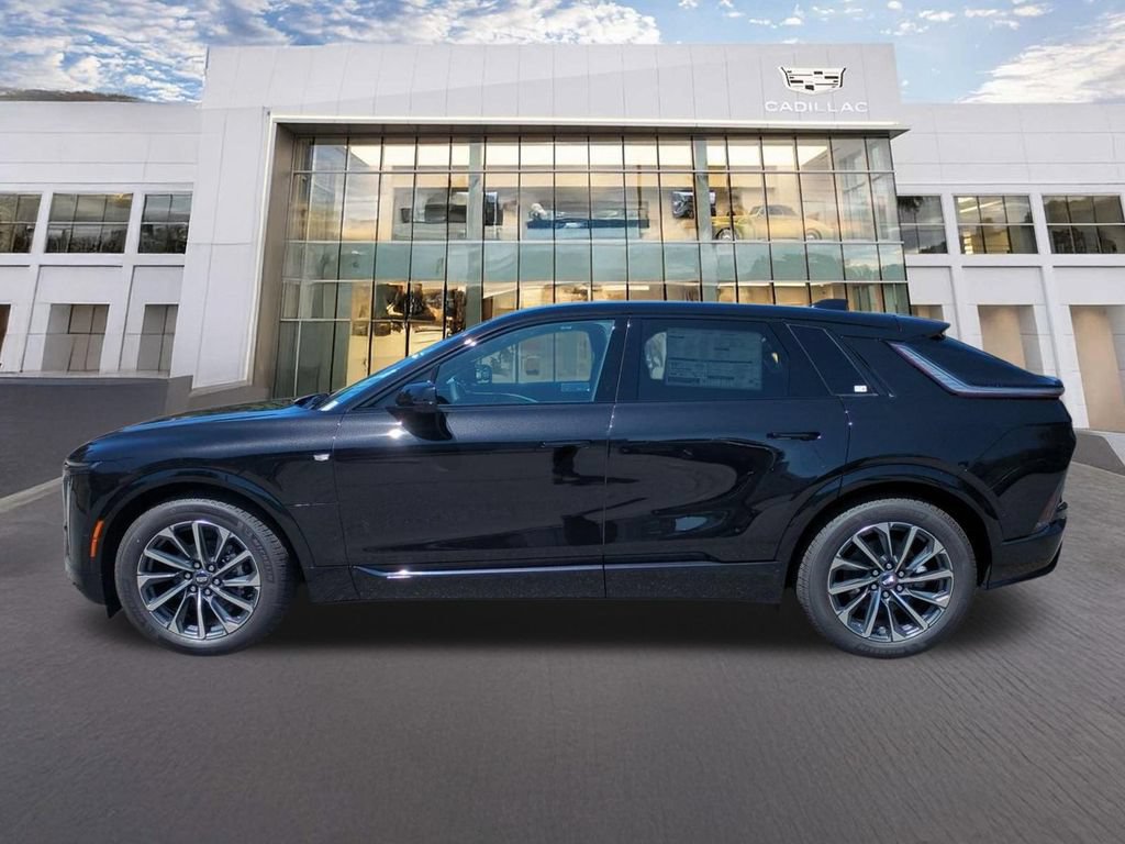 Used 2026 Cadillac Lyriq Sport AWD/4WD image 5