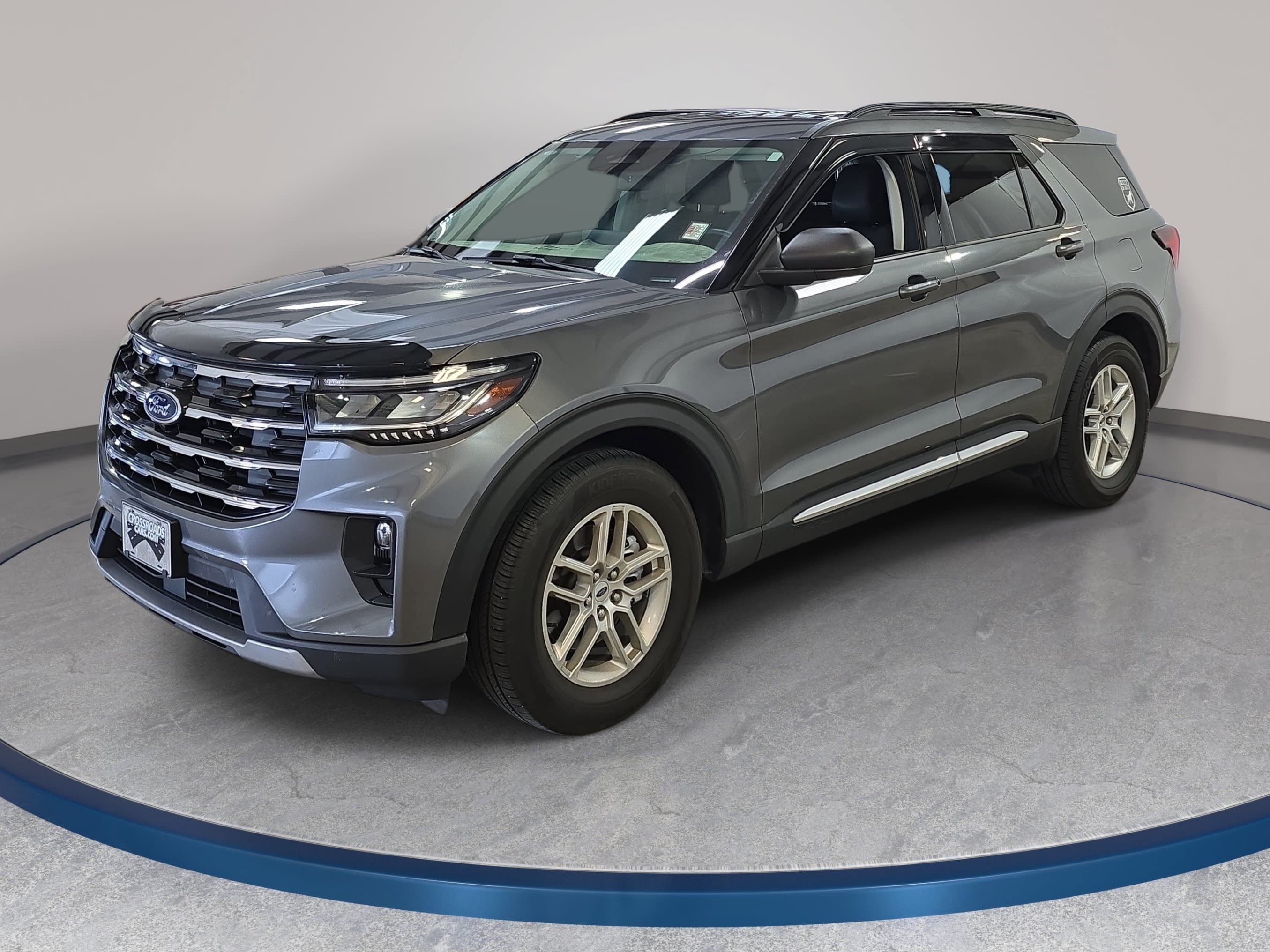 Used 2025 Ford Explorer Active w/ Active Comfort Package RWD image 1