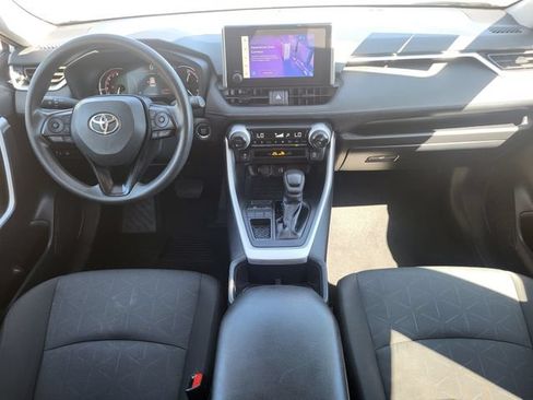 Used 2025 Toyota RAV4 XLE FWD image 23