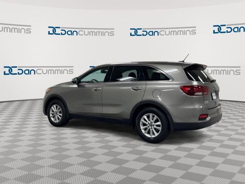 Used 2019 Kia Sorento FWD image 6