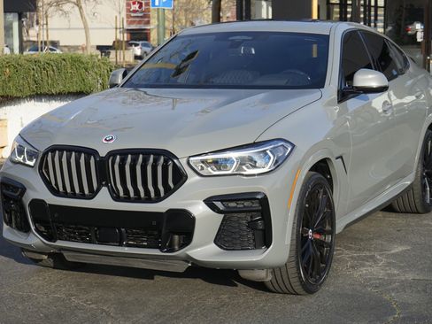 Used 2023 BMW X6 M50i w/ Executive Package image 3