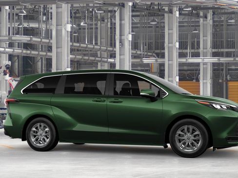 New 2026 Toyota Sienna LE FWD image 15