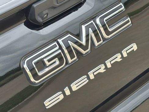 Used 2025 GMC Sierra 1500 Elevation w/ Elevation Premium Package RWD image 11