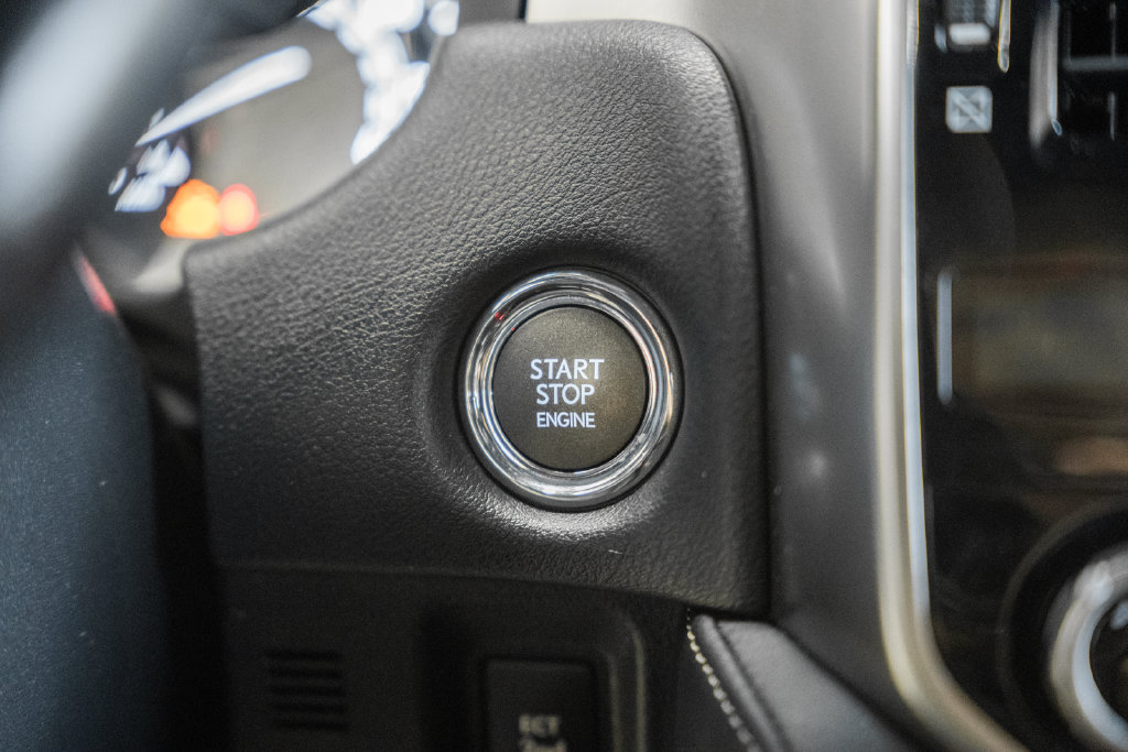 Used 2023 Lexus GX 460 Luxury w/ Sport Design Package AWD/4WD image 23