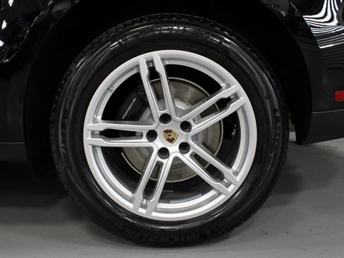 New 2026 Porsche Macan image 12