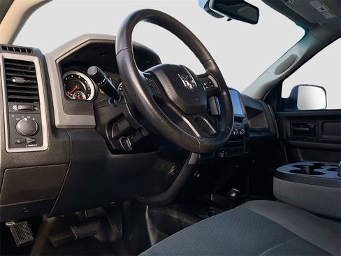 Used 2015 RAM 3500 Tradesman w/ Chrome Appearance Group image 9