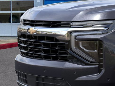 New 2026 Chevrolet Suburban LS RWD image 13