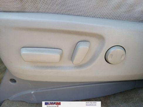 Used 2011 Toyota Sienna LE w/ Towing Pkg FWD image 15