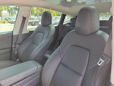 Used 2022 Tesla Model Y Performance AWD/4WD image 5