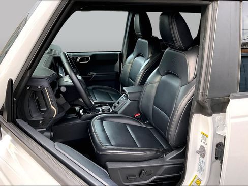 Certified 2025 Ford Bronco Badlands AWD/4WD image 10