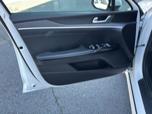 Used 2025 Kia K5 LXS image 14