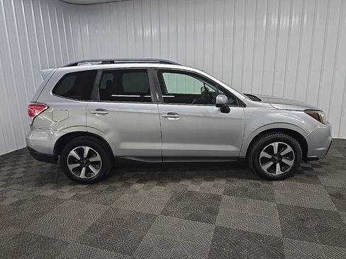 Used 2018 Subaru Forester 2.5i Premium w/ All-Weather Package AWD/4WD image 2