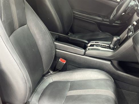 Used 2020 Honda Civic Touring image 25