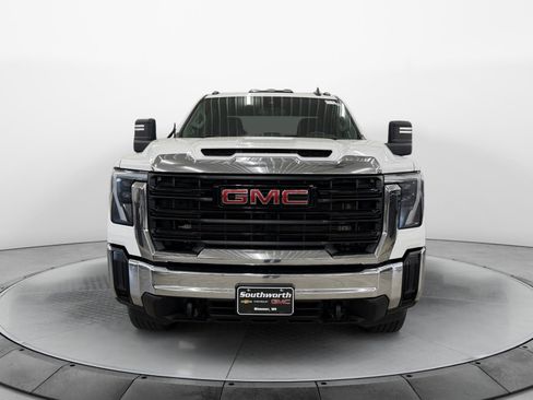 Used 2024 GMC Sierra 2500 Pro AWD/4WD image 6