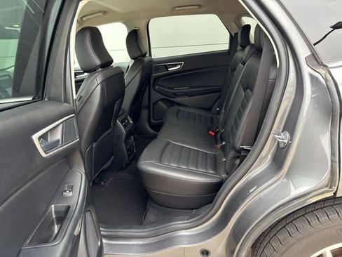 Used 2024 Ford Edge SEL w/ Convenience Package image 9