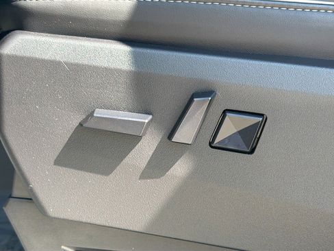 Used 2024 Tesla Cybertruck AWD Crew Cab image 25