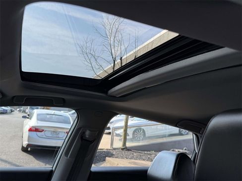 Certified 2024 Acura Integra Base image 19