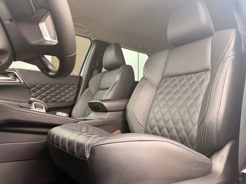 Used 2022 Mitsubishi Outlander SEL AWD/4WD image 2