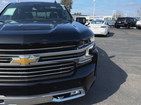 Used 2022 Chevrolet Silverado 1500 High Country image 3