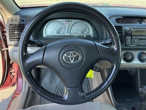 Used 2004 Toyota Camry SE image 11