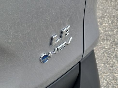 Used 2025 Toyota RAV4 LE AWD/4WD image 7
