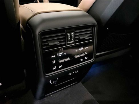 New 2026 Porsche Cayenne image 27