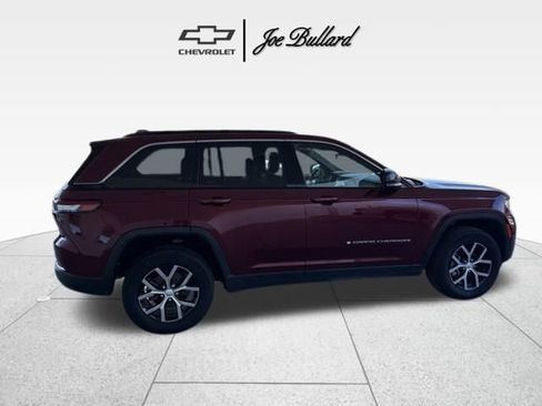 Used 2024 Jeep Grand Cherokee Limited image 7