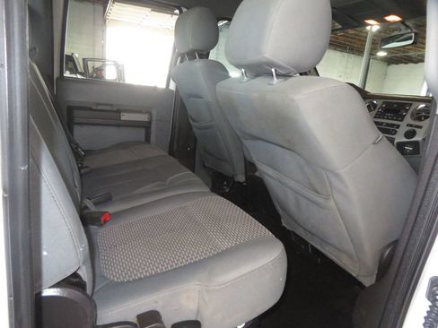 Used 2015 Ford F250 XLT w/ XLT Premium Package AWD/4WD image 30