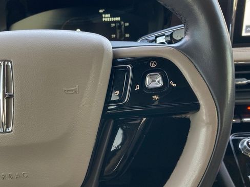 Used 2021 Lincoln Corsair Reserve w/ Elements Package image 17
