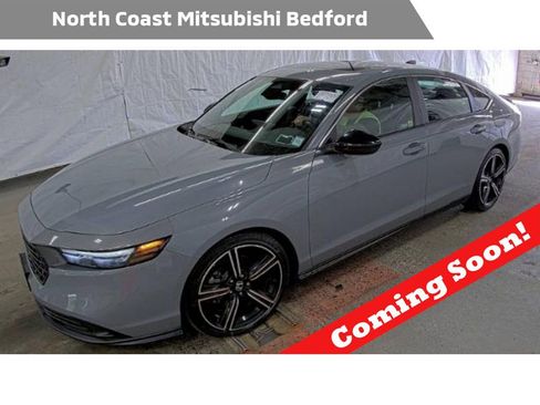 Used 2023 Honda Accord Sport image 1