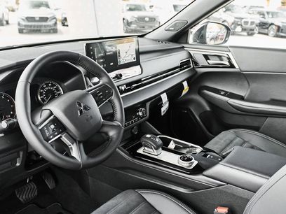 New 2026 Mitsubishi Outlander LE