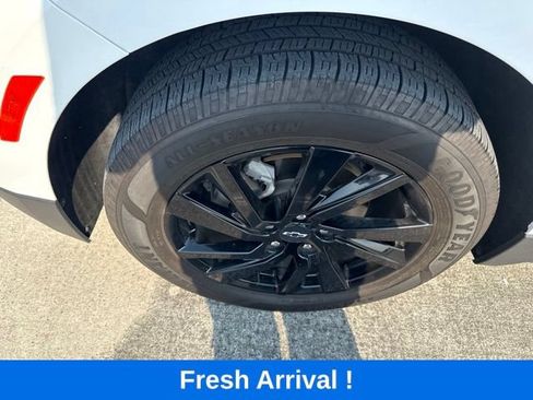 Used 2023 Chevrolet Equinox LS w/ Midnight Edition FWD image 18