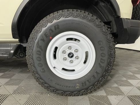 New 2026 Ford Bronco Heritage Edition image 10