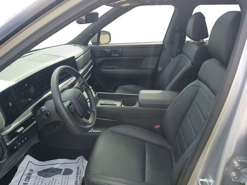 Used 2025 Hyundai Santa Fe Calligraphy AWD/4WD image 15