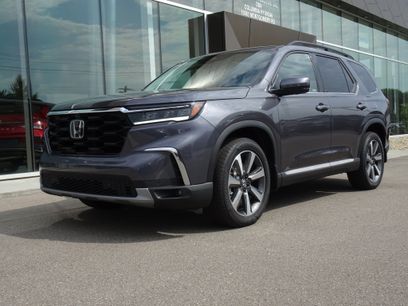 Used 2025 Honda Pilot Elite