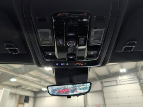 Used 2026 GMC Yukon Elevation w/ Elevation Premium Package AWD/4WD image 12