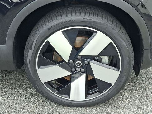 Certified 2023 Volvo XC40 Recharge Ultimate AWD/4WD image 8