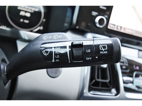 Certified 2023 Kia Sorento SX AWD/4WD image 20