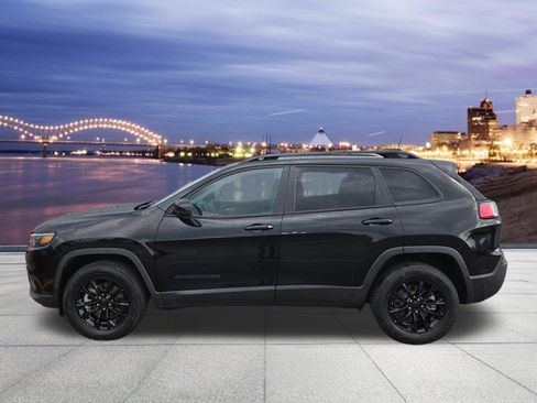 Used 2023 Jeep Cherokee Altitude Lux AWD/4WD image 2