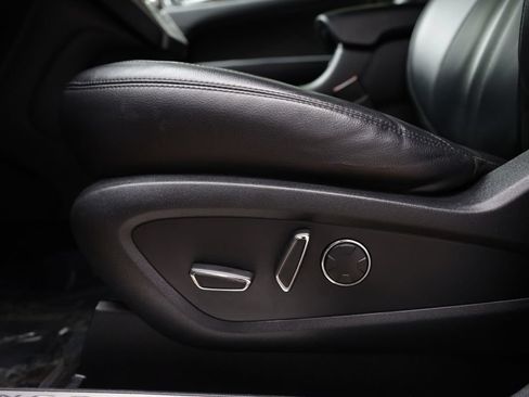 Used 2019 Lincoln MKC Premiere FWD image 14