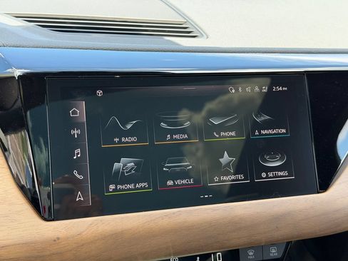 Certified 2023 Audi e-tron GT Prestige w/ Prestige Package AWD/4WD image 31