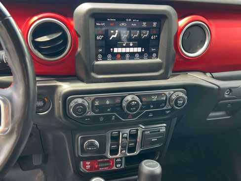 Used 2021 Jeep Gladiator Rubicon w/ LED Lighting Group AWD/4WD image 12