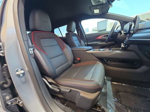 Used 2024 Chevrolet Equinox EV RS FWD image 29