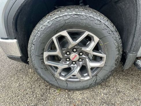 New 2026 GMC Sierra 1500 SLT w/ SLT Convenience Package image 10