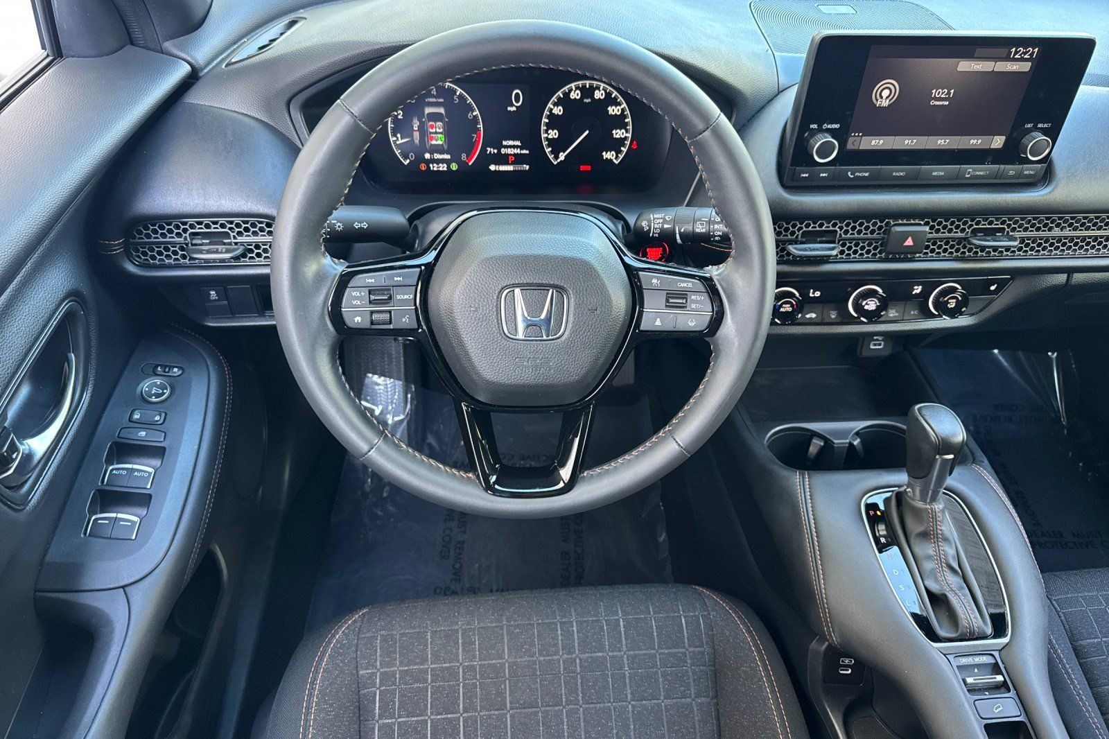 Used 2025 Honda HR-V Sport image 30