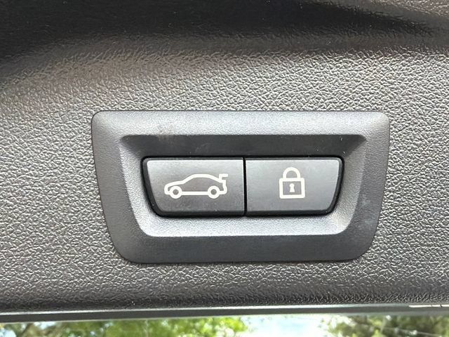 Used 2023 BMW X5 sDrive40i w/ Parking Assistance Package RWD image 19