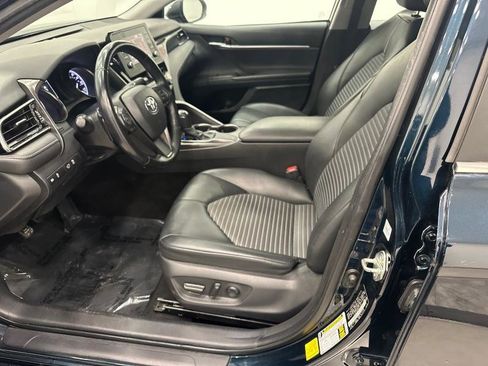 Used 2021 Toyota Camry SE image 11