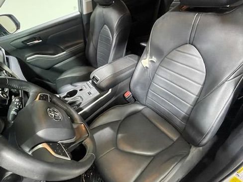 Used 2022 Toyota Highlander XLE image 43